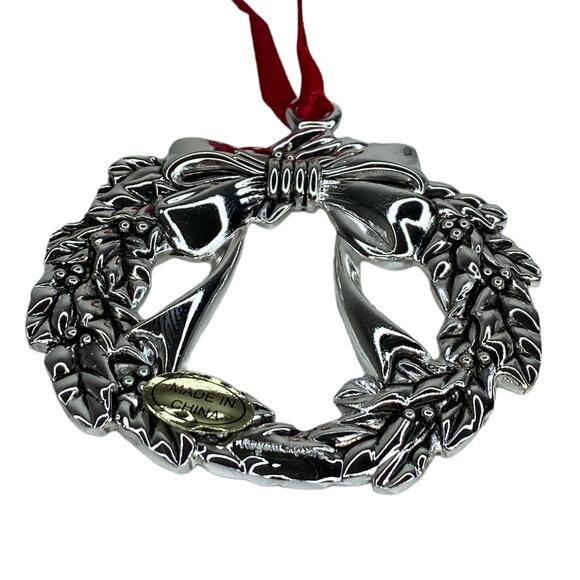 Regent Square Silver Plated Wreath Ornament W/ Swarovski Crystal- New In Box - Picture 4 of 7